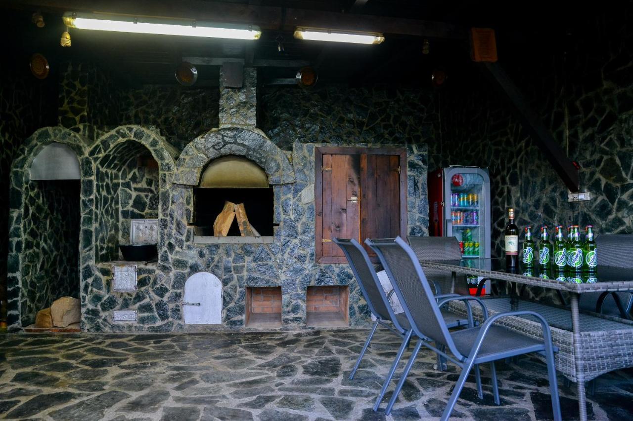 Casa Avram Villa Râmnicu Vâlcea Kültér fotó