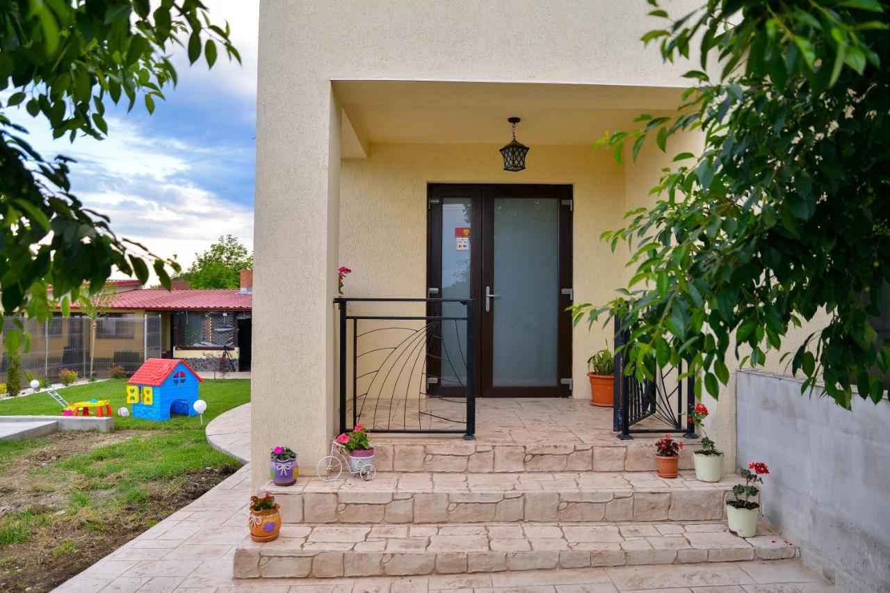 Casa Avram Villa Râmnicu Vâlcea Kültér fotó