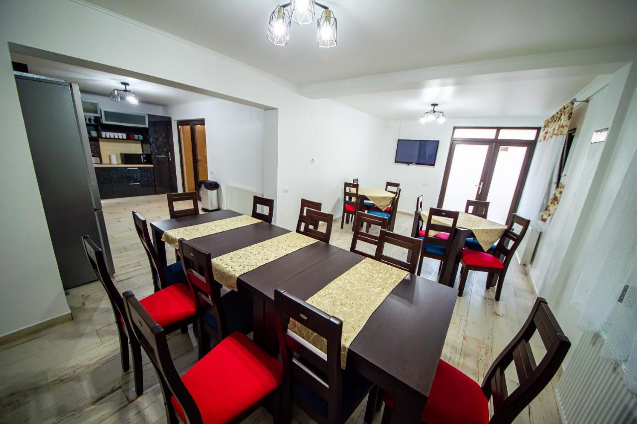 Casa Avram Villa Râmnicu Vâlcea Kültér fotó