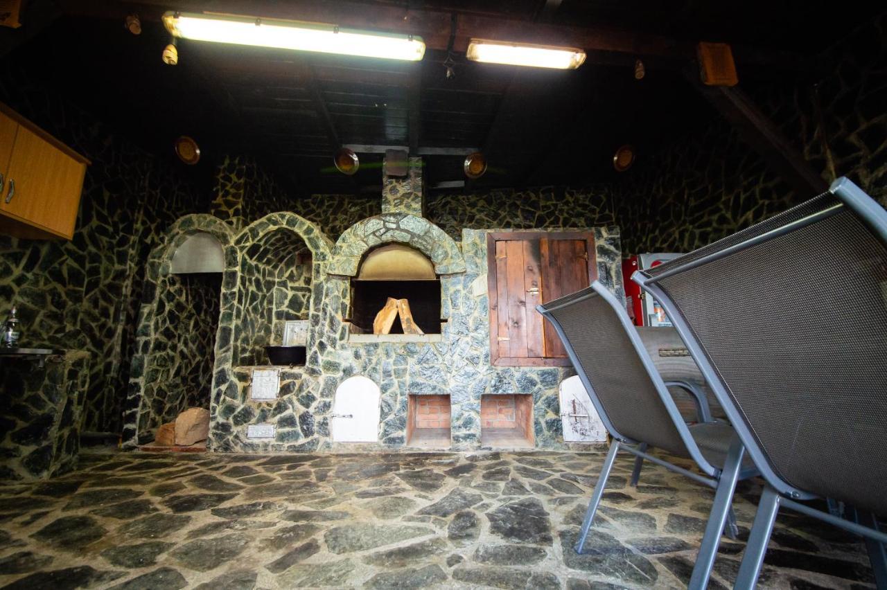 Casa Avram Villa Râmnicu Vâlcea Kültér fotó