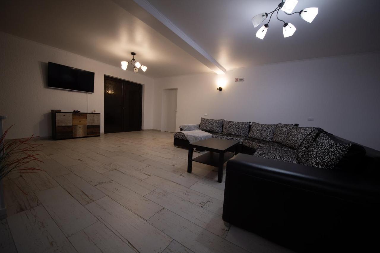 Casa Avram Villa Râmnicu Vâlcea Kültér fotó