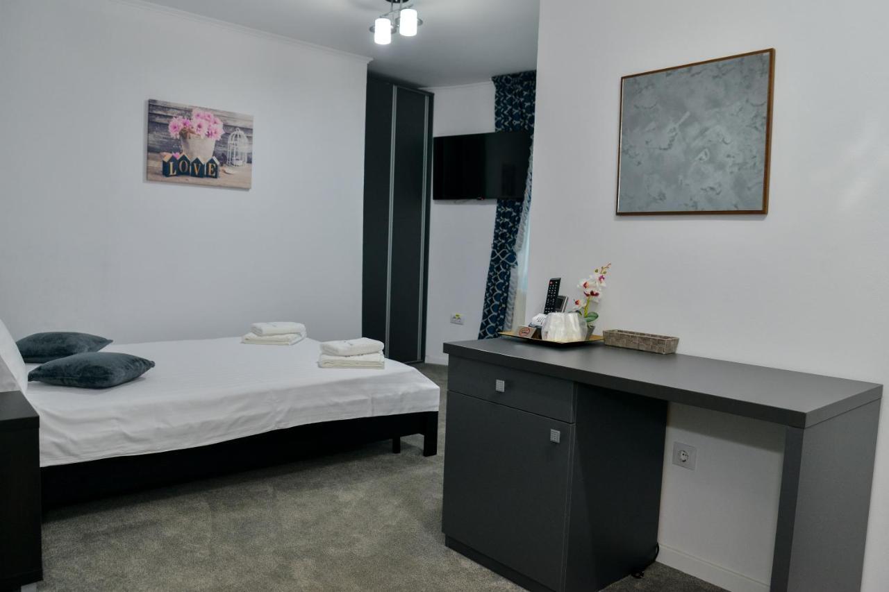 Casa Avram Villa Râmnicu Vâlcea Kültér fotó