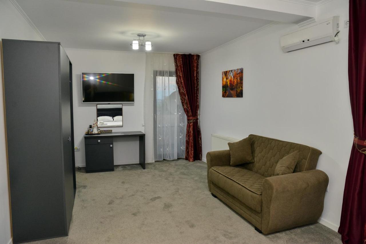 Casa Avram Villa Râmnicu Vâlcea Kültér fotó